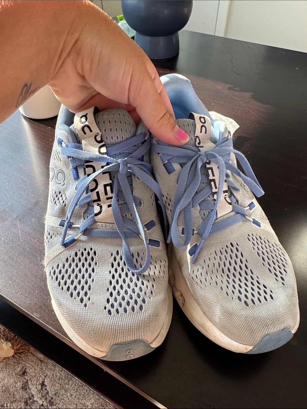 On Running Women's Light Blue and Gray Athletic Sneakers